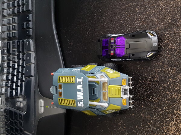 Barricade and Onslaught (2).jpg