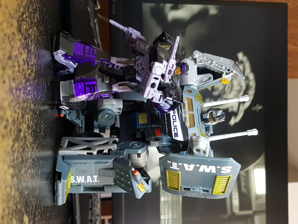Barricade and Onslaught (10).jpg