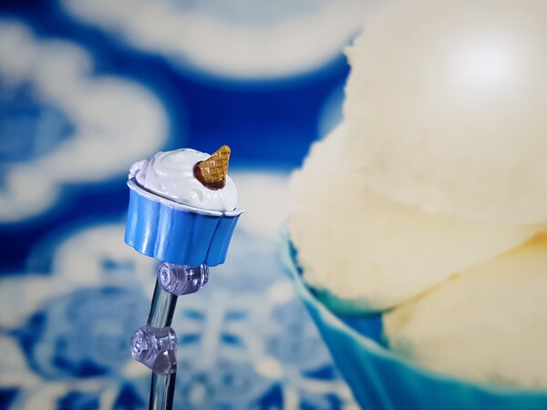 AMW 2 Unilla Icequeencone (5).jpg