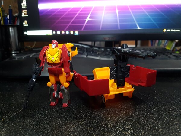 Kabaya Hotrod Rodimus Prime (5).jpg