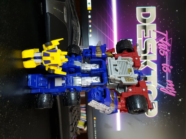 Armada Optimus Prime (1).jpg