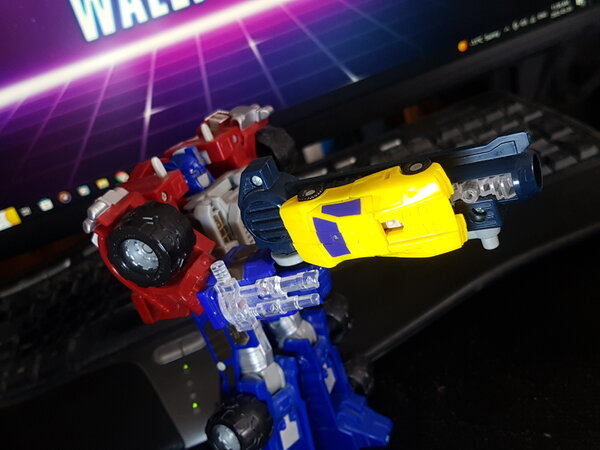 Armada Optimus Prime (3).jpg