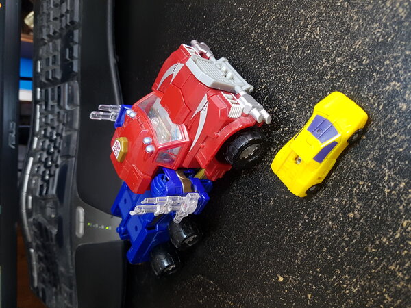 Armada Optimus Prime (8).jpg
