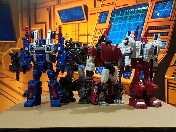 Cog Sixgun Hound Sideswipe (7).jpg