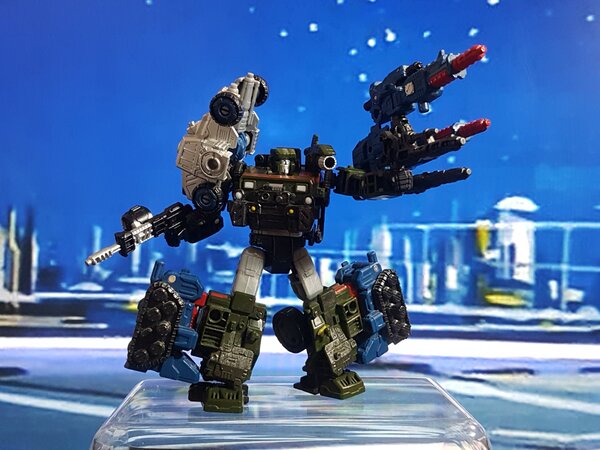 Cog Sixgun Hound Sideswipe (5).jpg