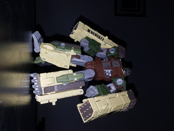 AMW4 Dropshot Robot Mode (1).jpg