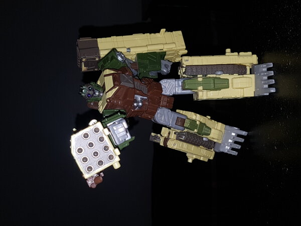 AMW4 Dropshot Robot Mode (2).jpg