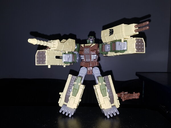 AMW4 Dropshot Robot Mode (4).jpg