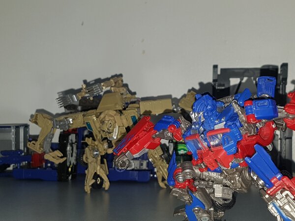 Optimus VS Decepticons 1.jpg