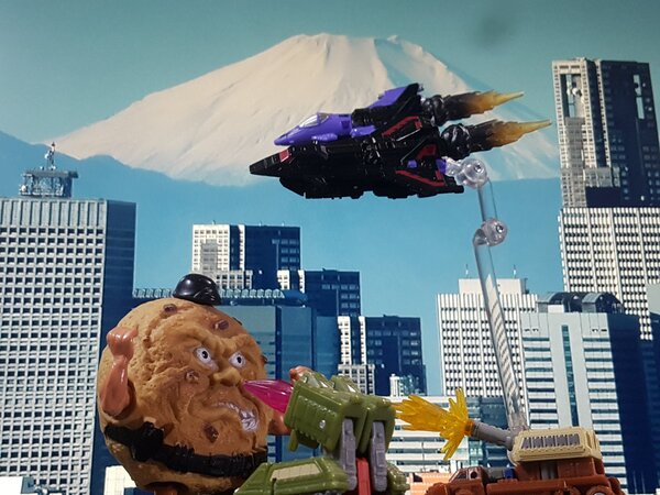 Desk Kaiju (3).jpg