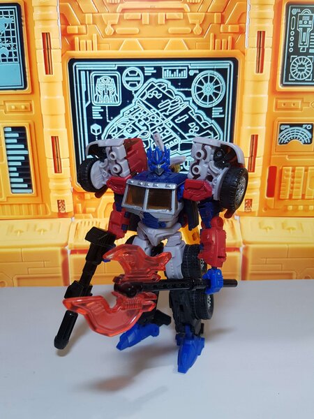 Axe and Gun Optimus Prime (4).jpg