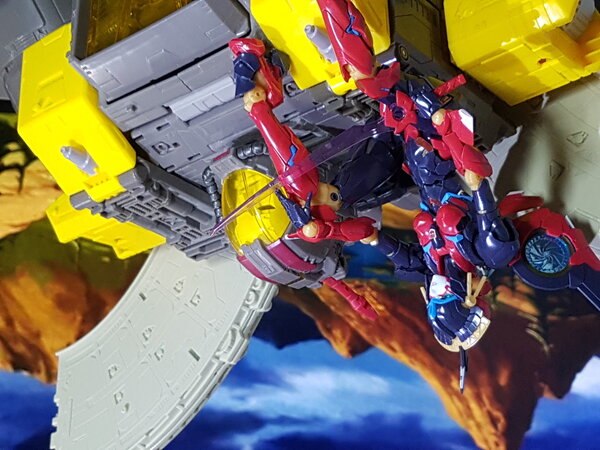 Flame Toys Furai Windblade (12).jpg