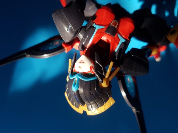 Flame Toys Windblade Blue (4).jpg