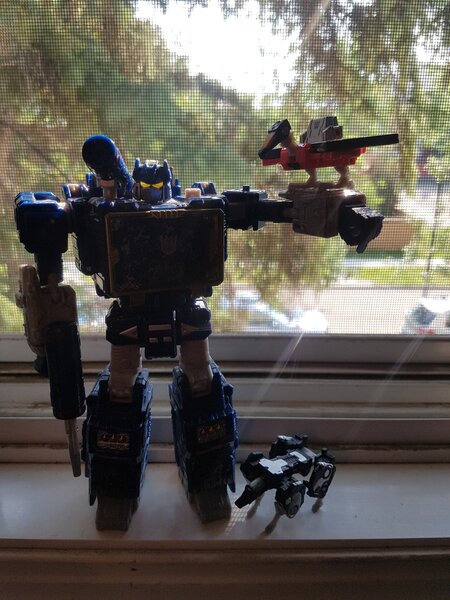 Soundwave Window (4).jpg