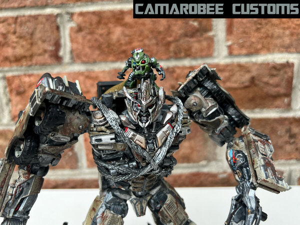 DOTM MEgatron bot close.jpg