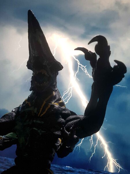 GipsyDangerKnifehead (2).jpg