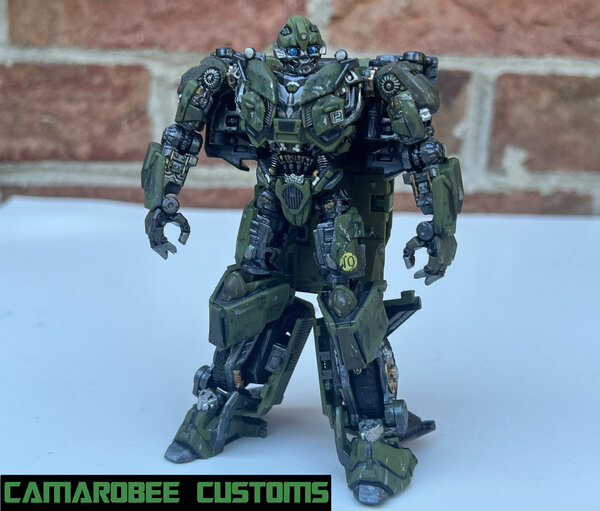 WWII Bee bot stand.jpg