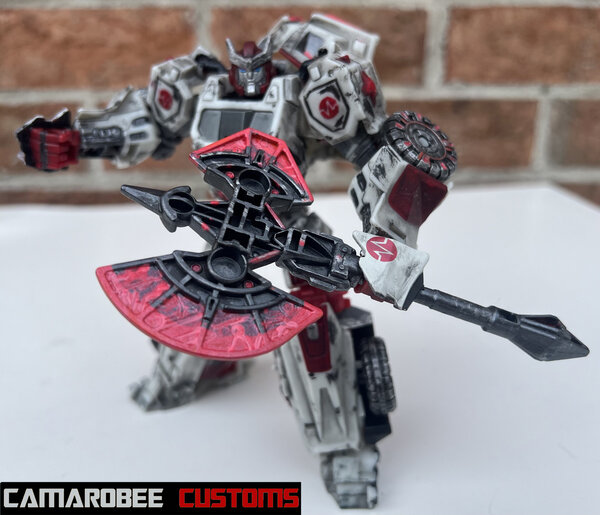 WFC Ratchet bot axe.jpg