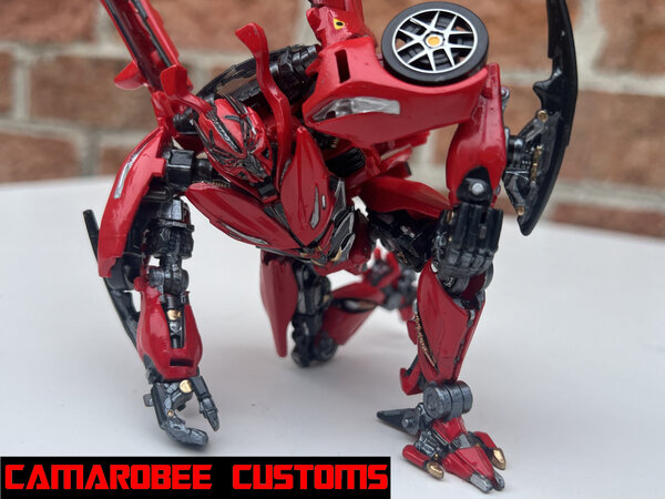 Dino bot kneel.jpg