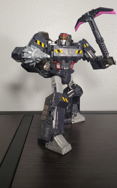 Miner Megatron 02 pose.jpg