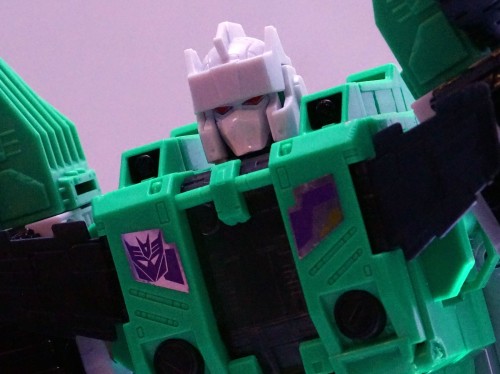 Titans Return Leader Class Sixshot