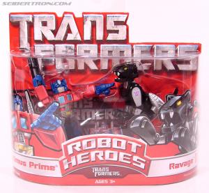 Optimus Prime vs Ravage