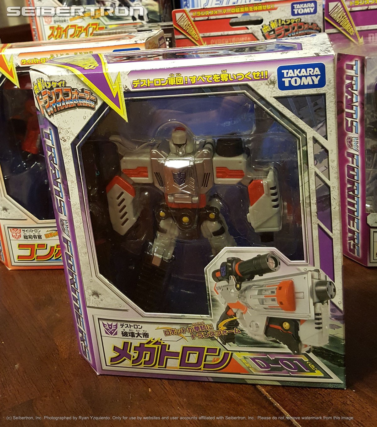 Transformers News: New items at the Seibertron Store on eBay + items from Ryan's personal collection