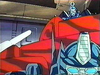 Scourge looks over Optimus