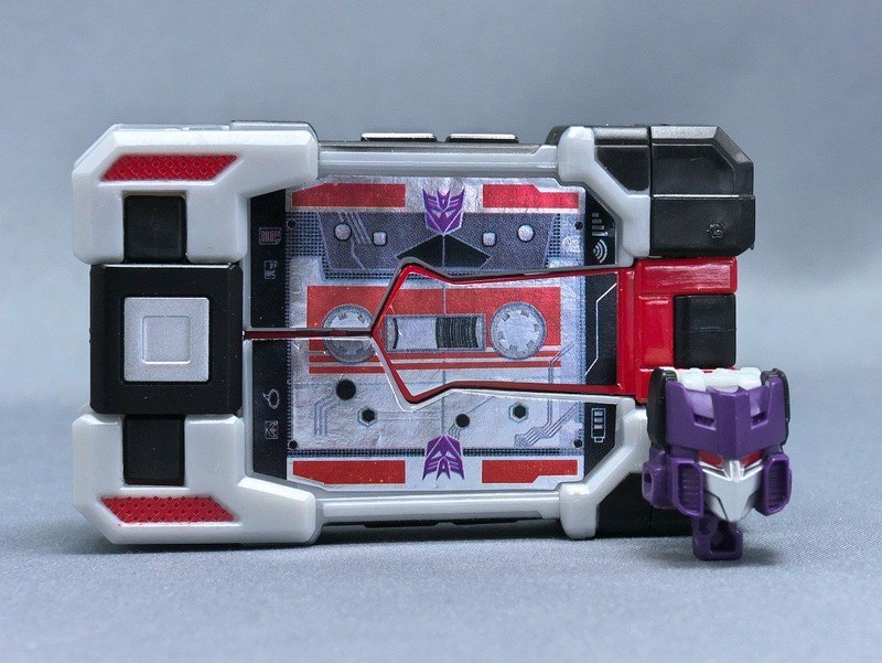 Transformers News: In-Hand Images of Takara Tomy Transformers Legends Soundwave, Ravage, Laserbeak
