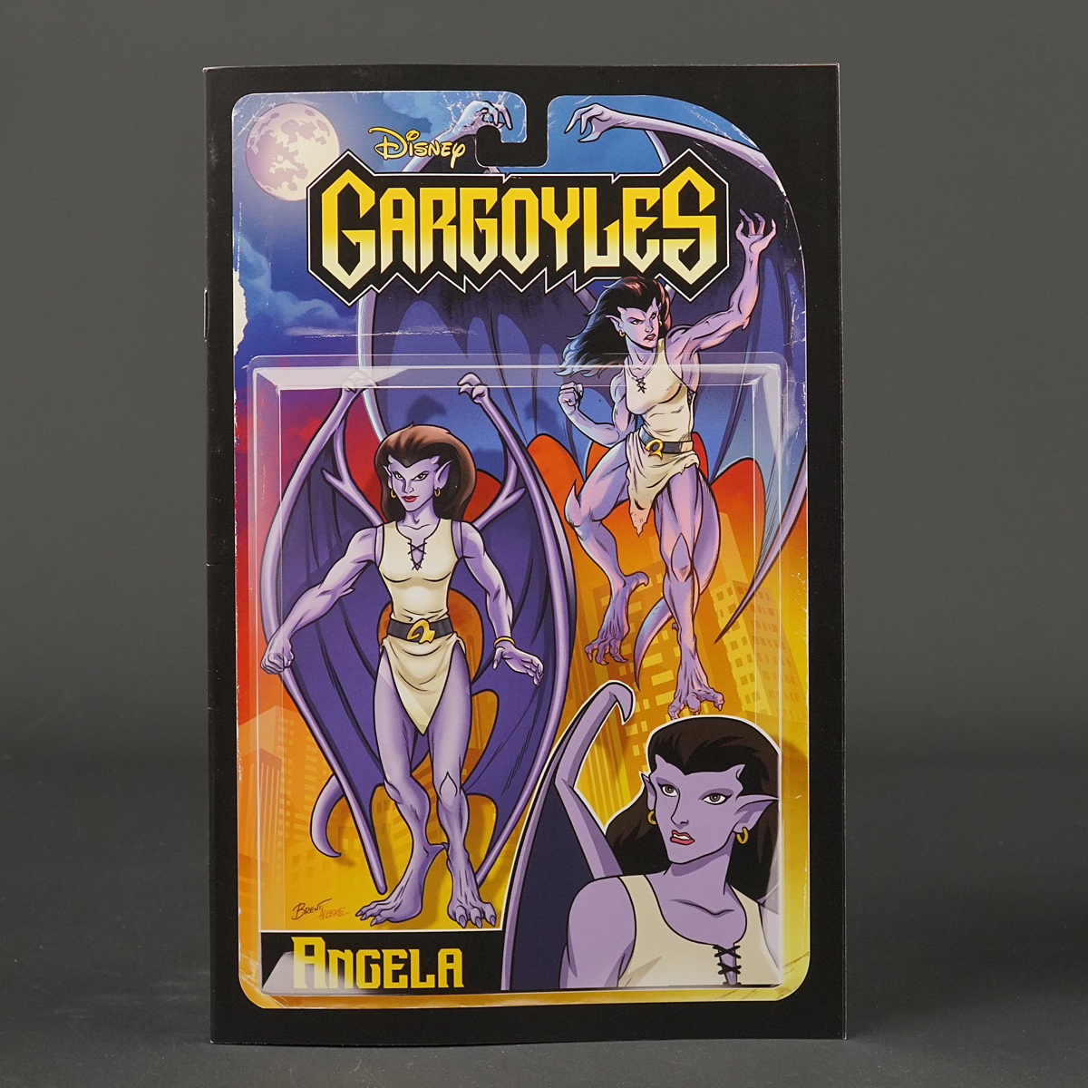 GARGOYLES #2 Cvr L 1:30 action figure Dynamite Comics 2023 Disney NOV220594 2L
