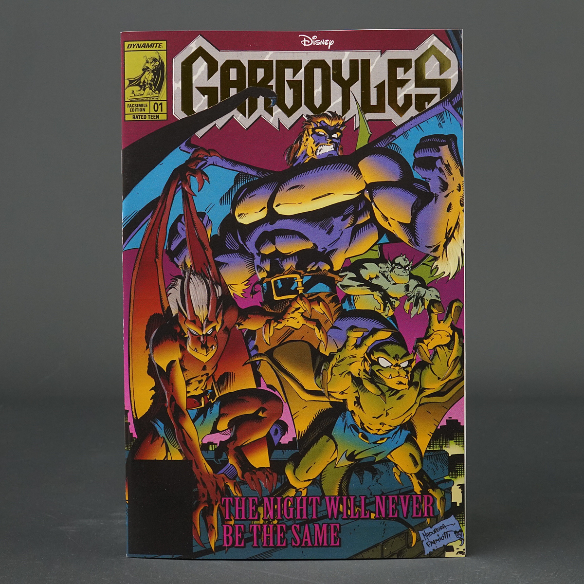GARGOYLES #1 Facsimile Ed GOLD FOIL Dynamite Comics DEC220641 (CA) Madureira