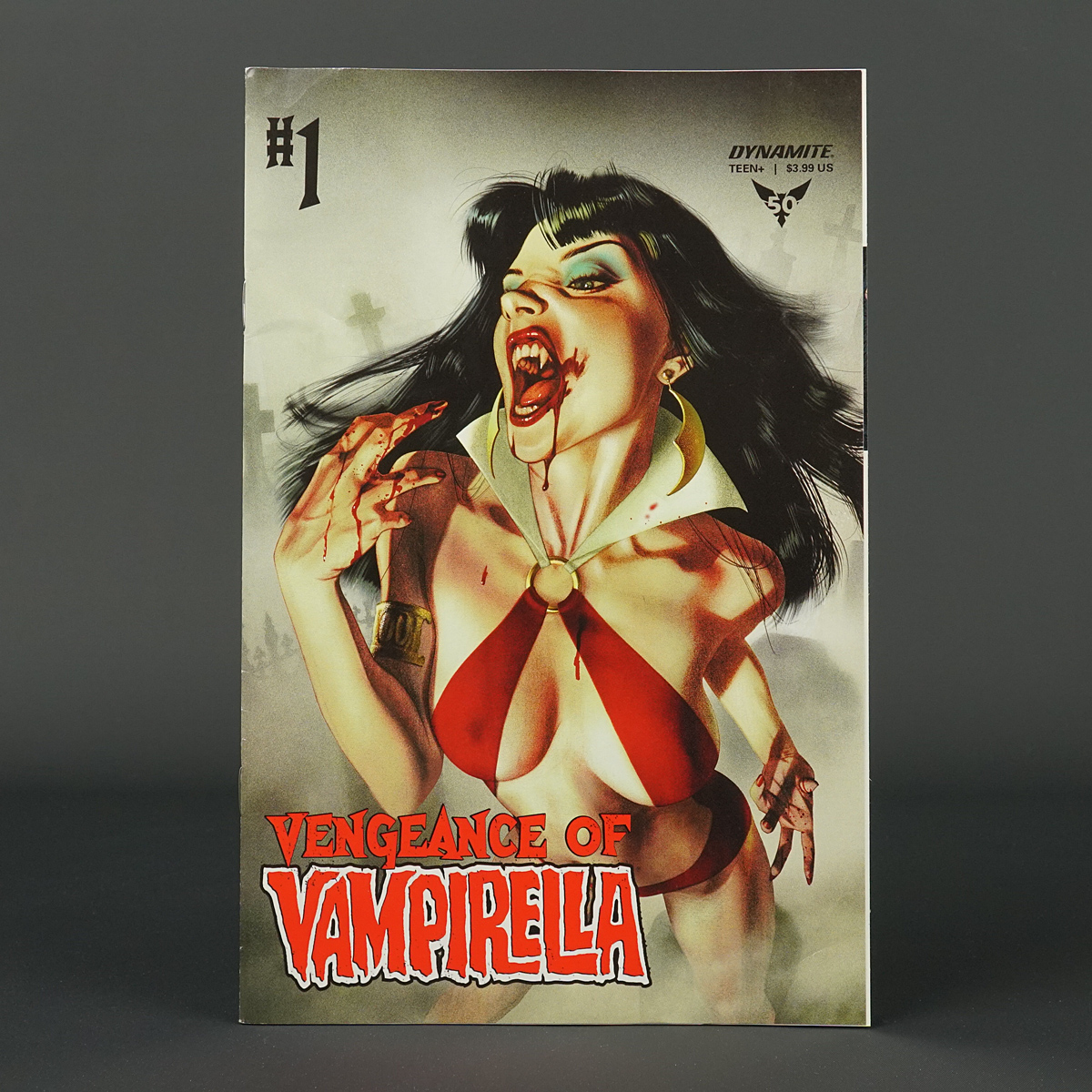 VENGEANCE OF VAMPIRELLA #1 Cvr A Dynamite Comics 2019 1A (CA) Middleton