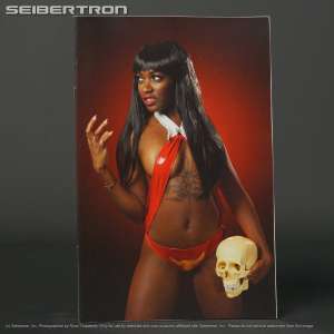 VAMPIRELLA #18 incv 1:25 Dynamite Comics 2021 NOV200750 (CA) Cosplay (W) Priest