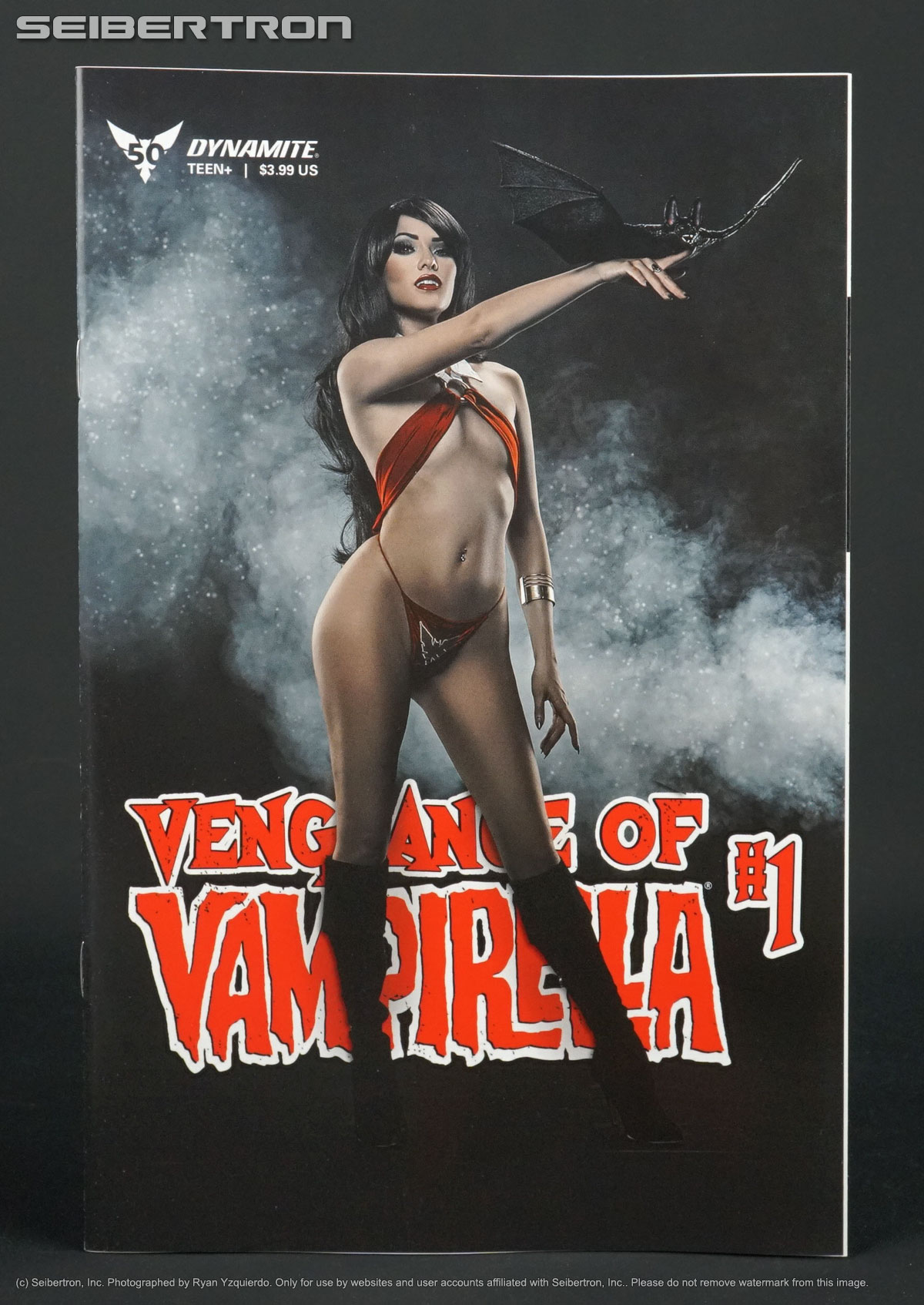 Vampirella #1 Cosplay cover 2019 NM FREE SHIPPING in CANADA