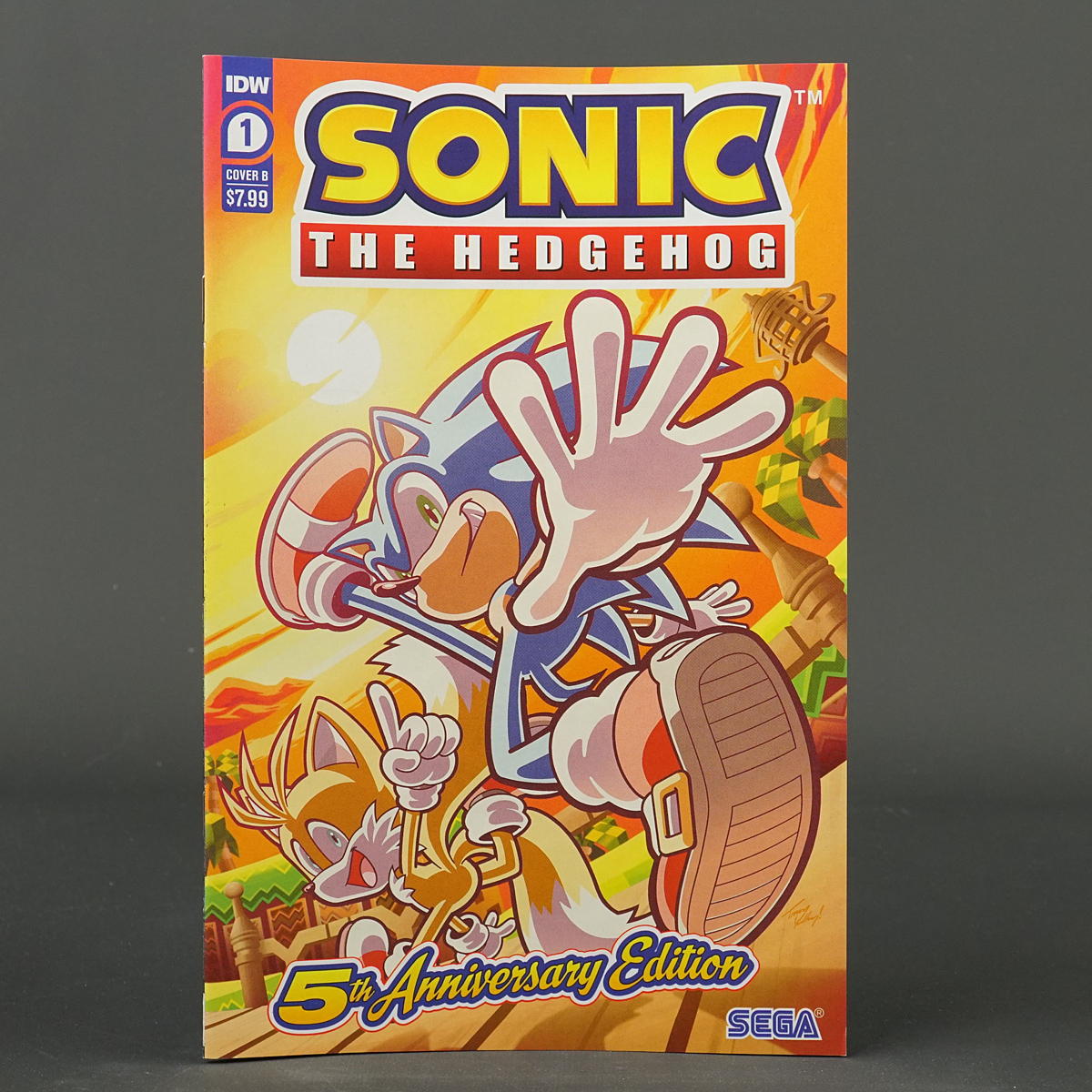 SONIC THE HEDGEHOG #1 5th Anniversary Cvr B IDW Comics JAN231612 1B (CA) Yardley