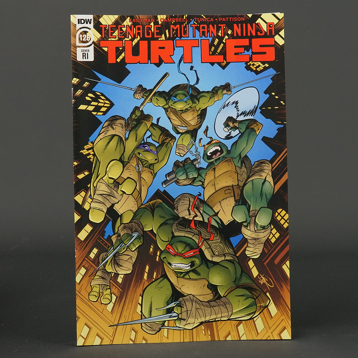 TMNT #126 RI 1:10 IDW Comics 2022 Ninja Turtles DEC210537 126RI (CA) Stockman