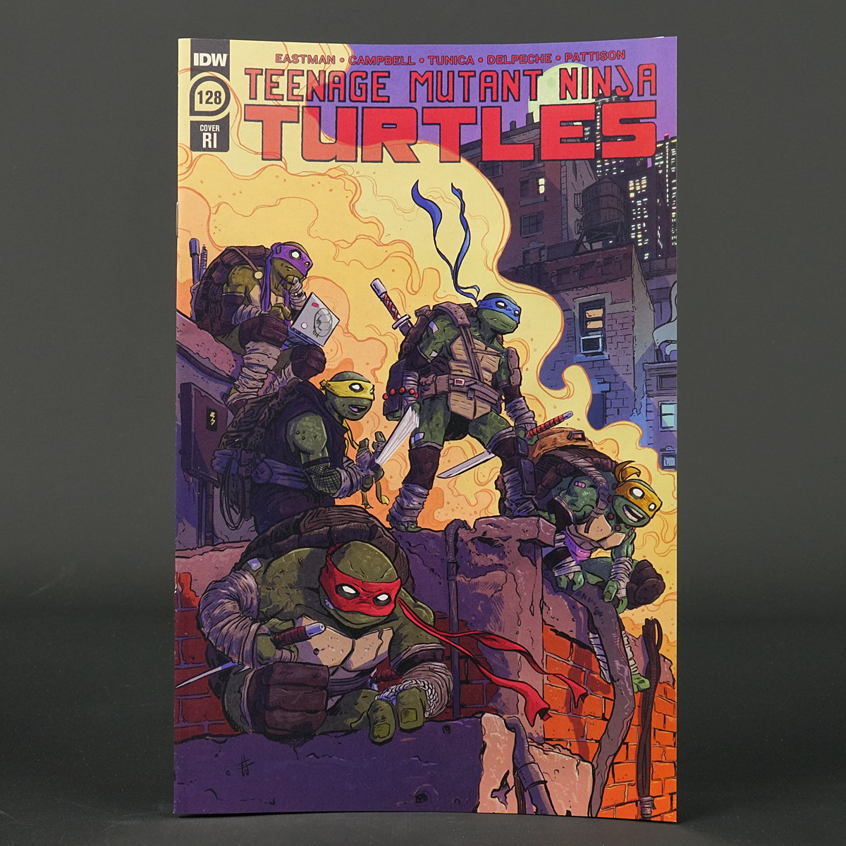 TMNT #128 RI 1:10 IDW Comics 2022 FEB220432 128RI Ninja Turtles (CA) Whalen