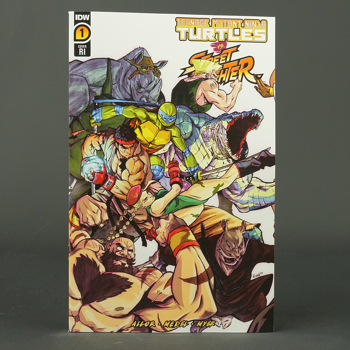 Retail Exclusive Collection Bundle A,B,C - TMNT vs. Street Fighter #1 (IDW)