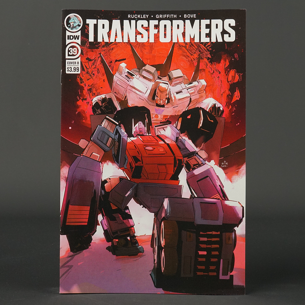 TRANSFORMERS #39 Cvr B IDW Comics 2022 NOV210456 39B (CA) Simone