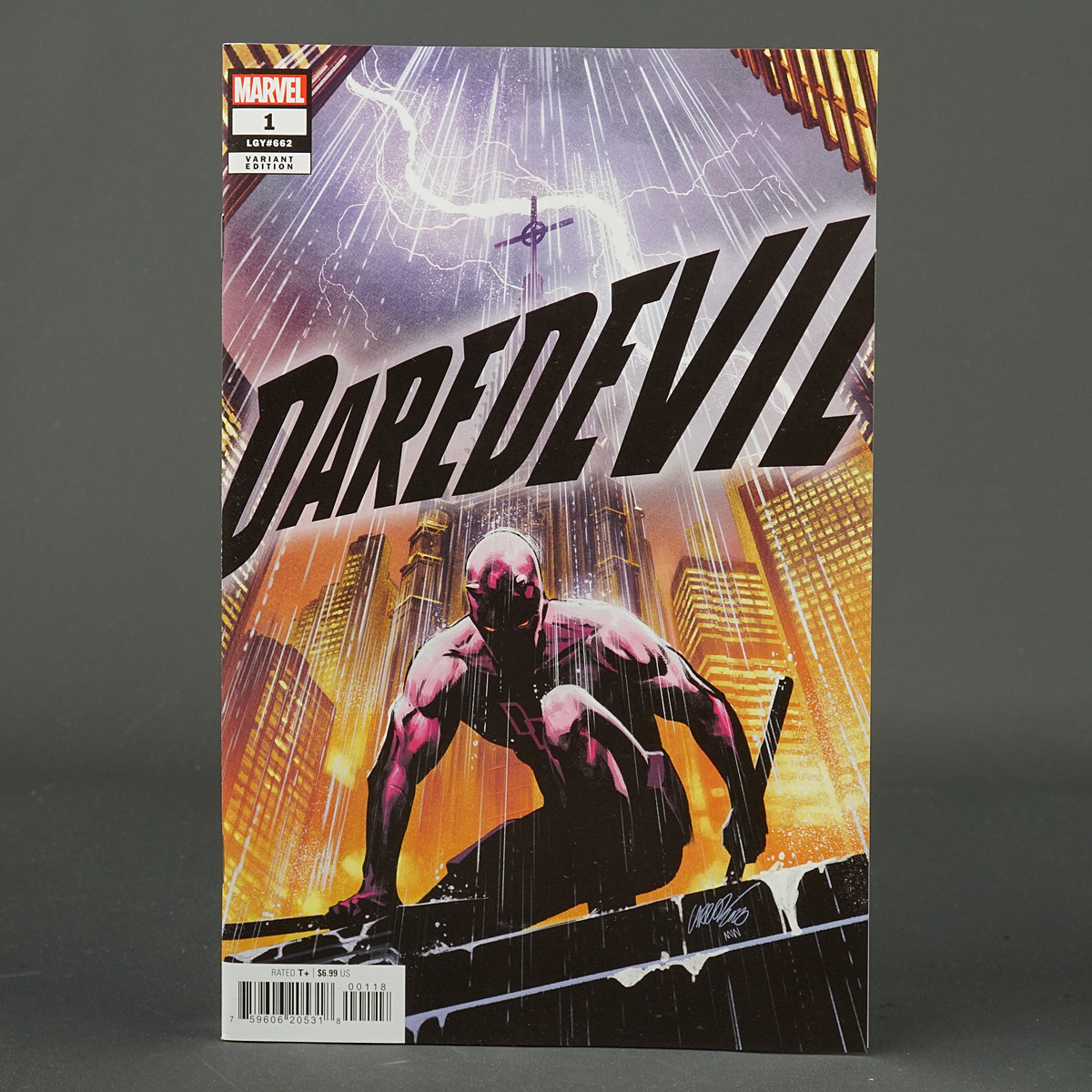DAREDEVIL #1 var 1:25 Marvel Comics 2023 JUN231148 (CA) Larraz (W) Ahmed