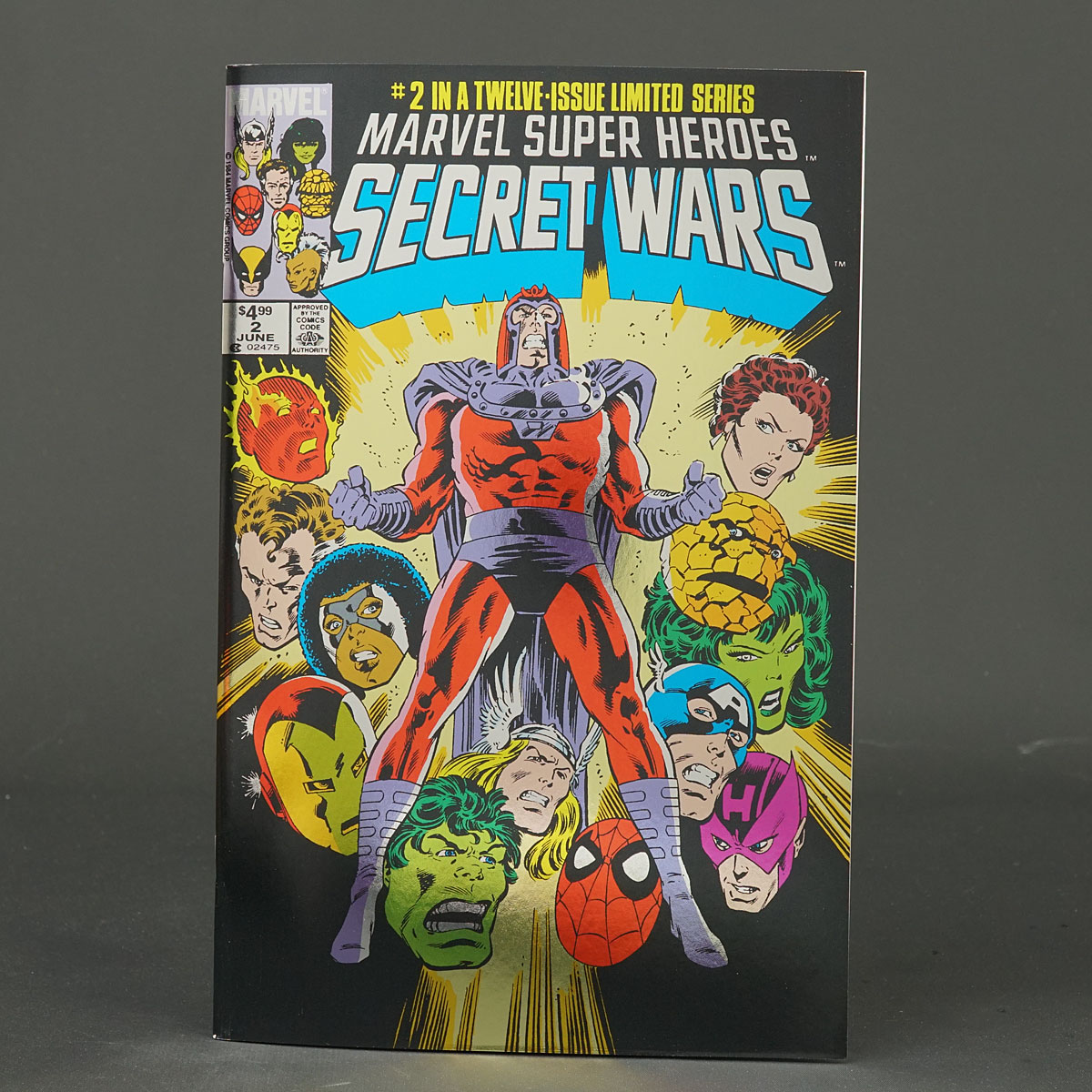 Marvel Super Heroes SECRET WARS #2 Facsimile FOIL Marvel Comics 2024 240415A