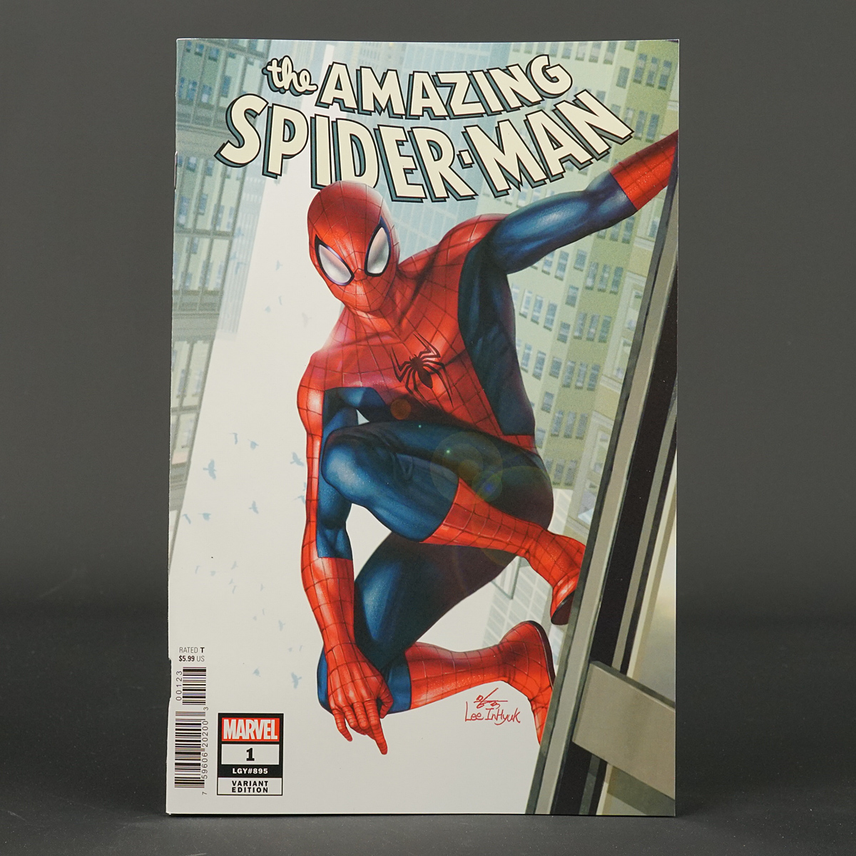 AMAZING SPIDER-MAN #1 var Marvel Comics 2022 FEB220798 (CA) Lee (W) Wells