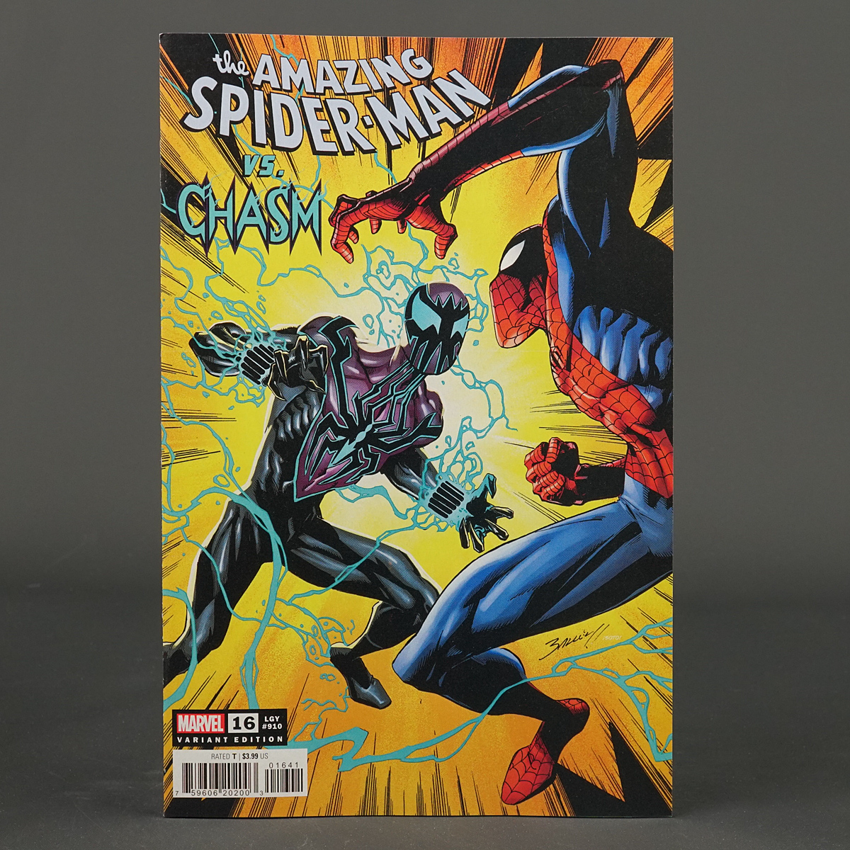 AMAZING SPIDER-MAN #16 var 1:25 Marvel Comics 2022 OCT220770 (CA) Bagley