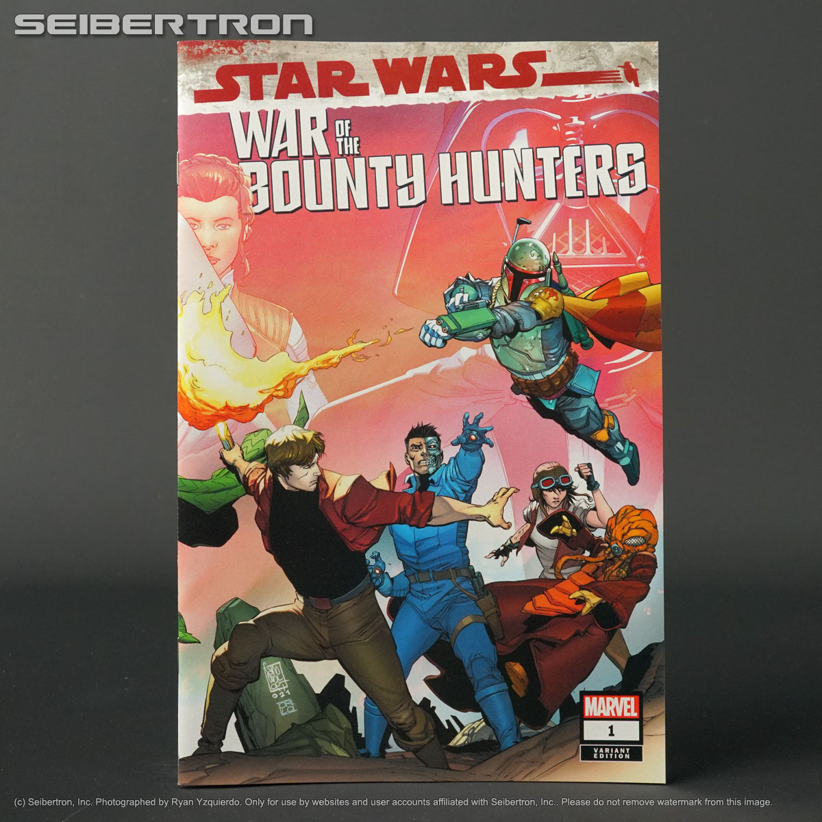 Star Wars WAR BOUNTY HUNTERS #1 var wraparound Marvel Comics 2021 APR210949