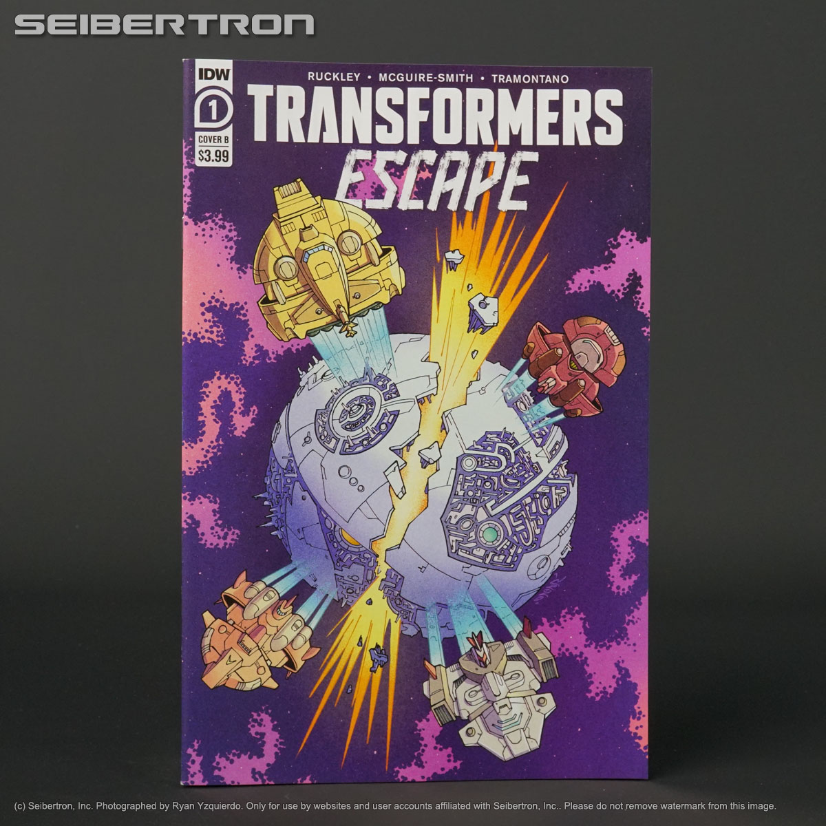 TRANSFORMERS ESCAPE #1 Cvr B IDW Comics 2020 OCT200411 1B (CA) Chan