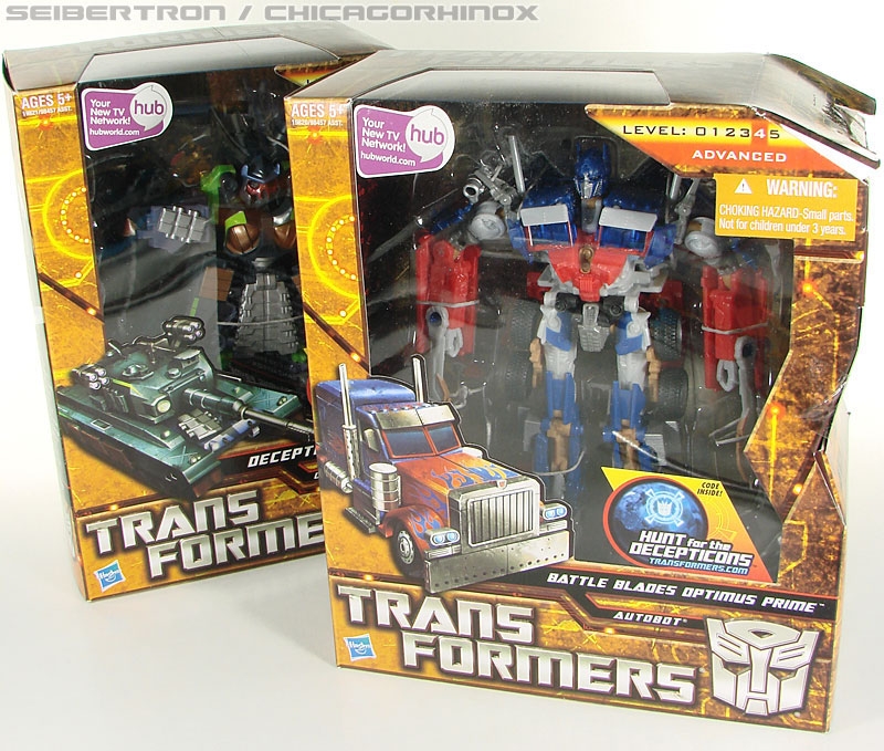 Transformers News: Featured Seibertron Items: vintage G1 Seekers lot, TFCC Punch / Counterpunch, Generations lot, & more! Image