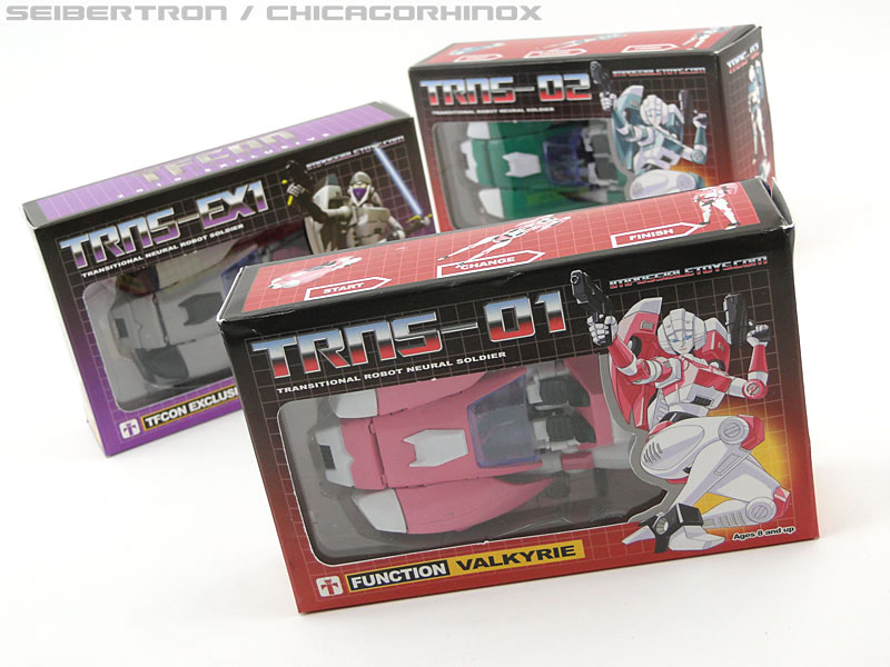 Transformers News: Featured eBay Items: FansProject Protector, Freezon, BotCon boxes, TRNS-01, Super God Sword + more! Image