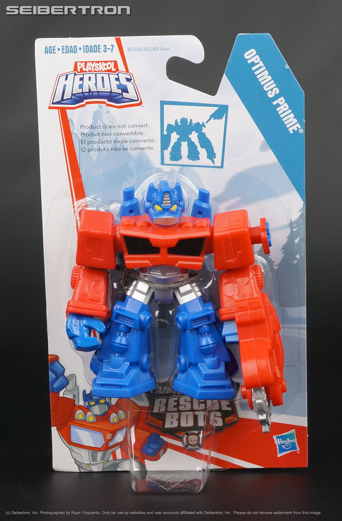Feature Bot OPTIMUS PRIME action figure Transformers Rescue Bots Playskool 2015