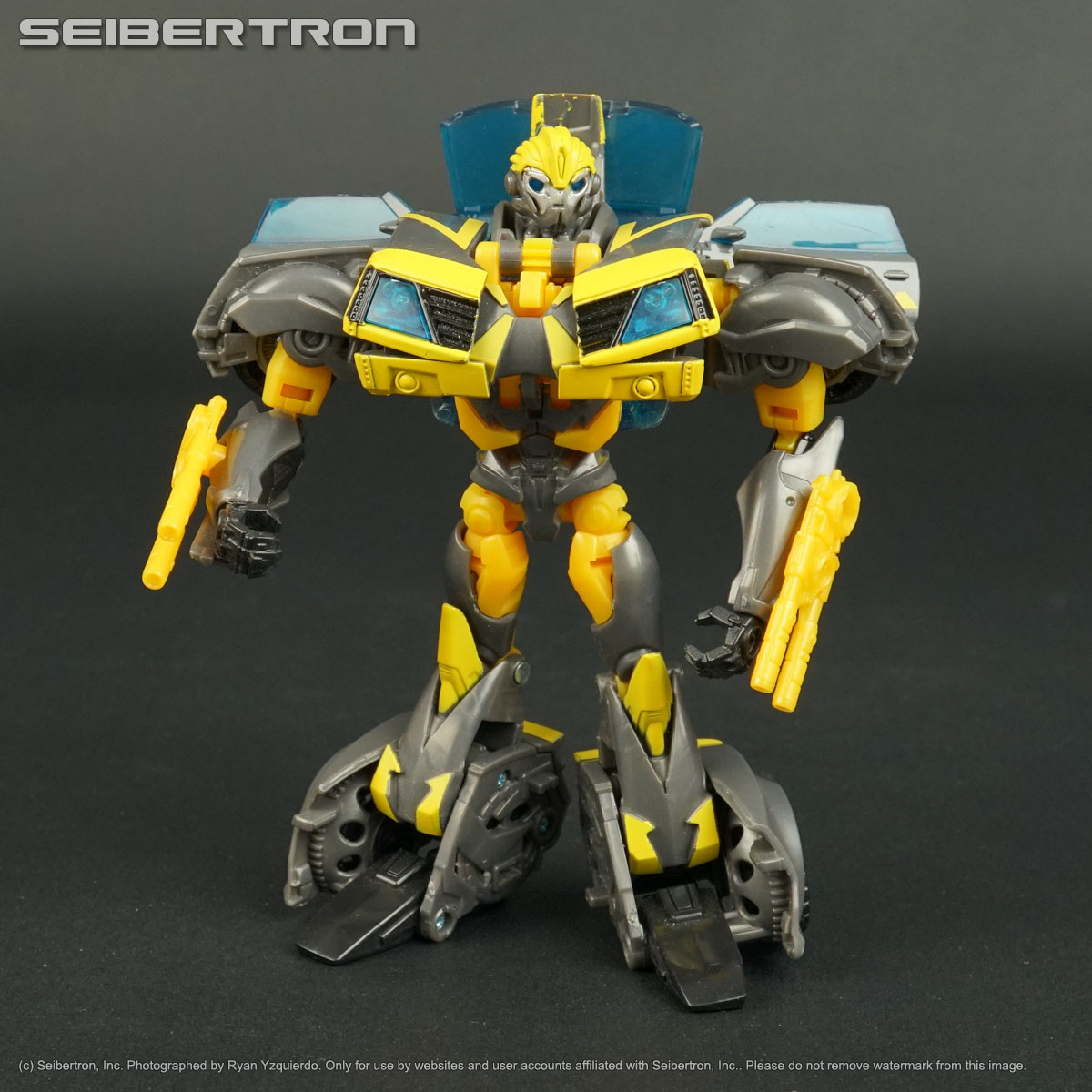 Transformers Robots in Disguise Shadow Strike Bumblebee Action Figure 