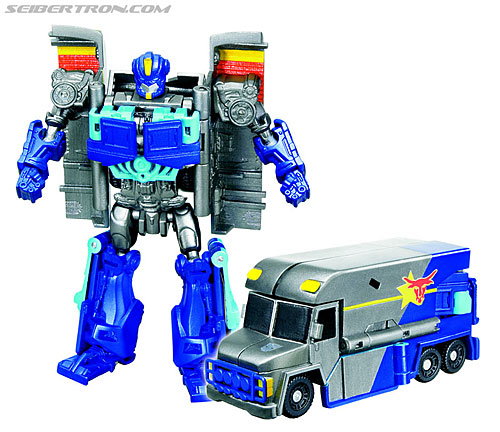 Toy Fair 2009: Hasbro Official Images: Transformers Revenge of the Fallen - Transformers Event: Roll Bar (Scout)